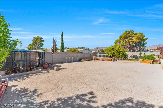 9015 West Hammer Lane, Las Vegas, NV 89149