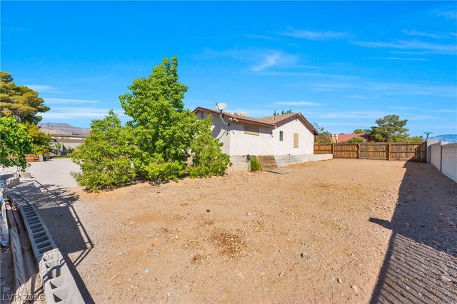 9015 West Hammer Lane, Las Vegas, NV 89149