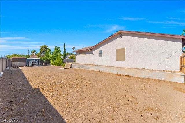 9015 West Hammer Lane, Las Vegas, NV 89149