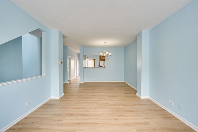 2353 Twilight Drive, Aurora, IL 60503