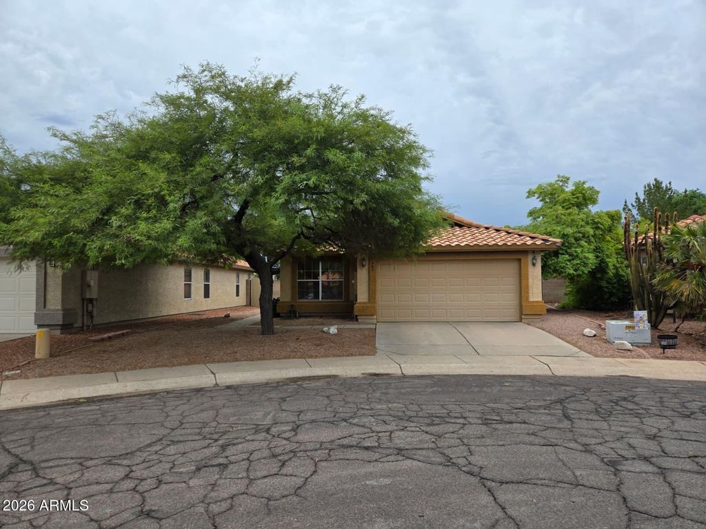 261 S CHIPPEWA Place, Chandler, AZ 85224 — exterior