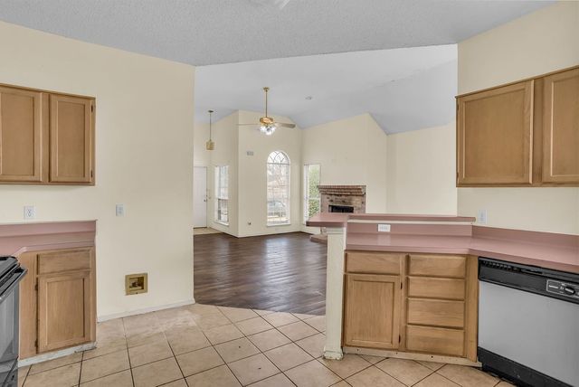 2800 Helen Lane, Mesquite, TX 75181