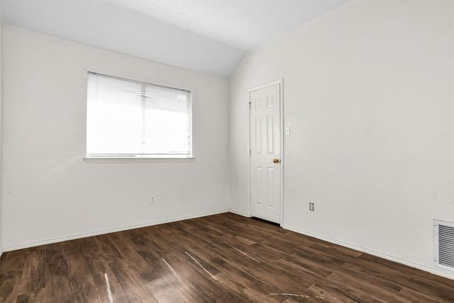 2800 Helen Lane, Mesquite, TX 75181