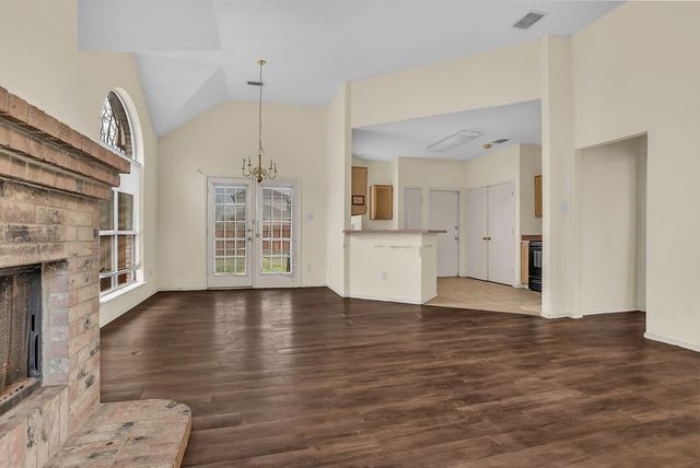 2800 Helen Lane, Mesquite, TX 75181