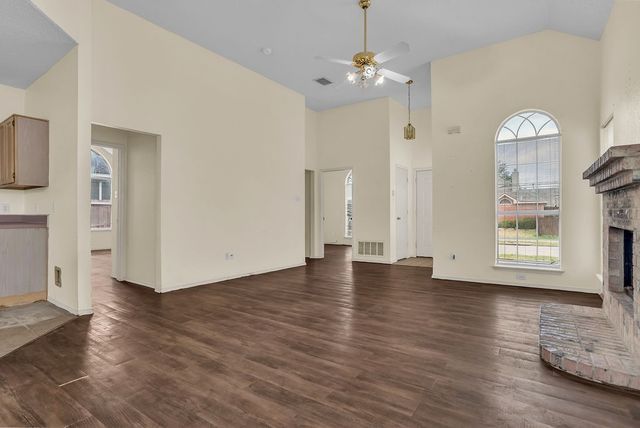 2800 Helen Lane, Mesquite, TX 75181