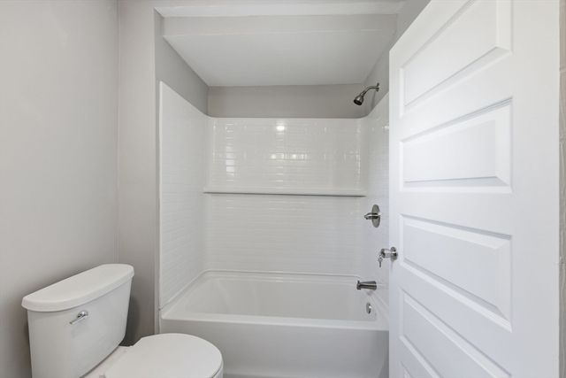 62 Kenyon St, Springfield, MA 01109