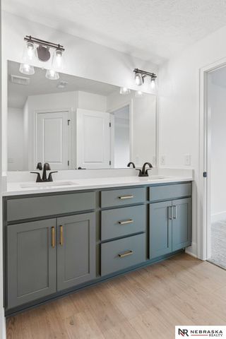 12351 S 86th Street, Papillion, NE 68046