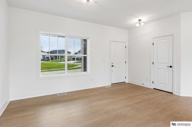 12351 S 86th Street, Papillion, NE 68046