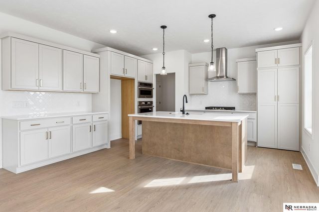 12351 S 86th Street, Papillion, NE 68046