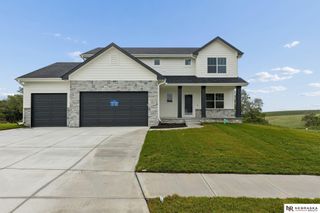 12351 S 86th Street, Papillion, NE 68046