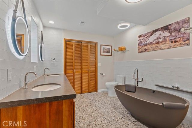 1364 Toronto Drive, Lake Arrowhead, CA 92352