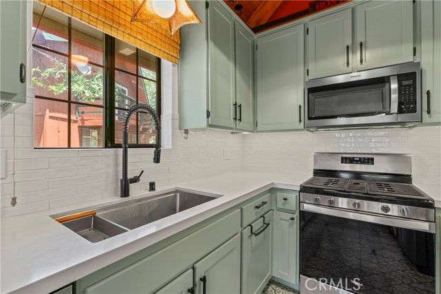 1364 Toronto Drive, Lake Arrowhead, CA 92352