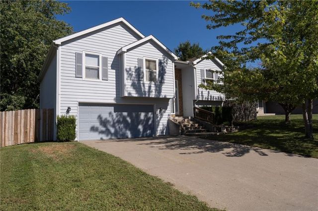 120 Hillside Drive Drive, Baldwin City, KS 66006