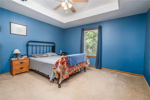 120 Hillside Drive Drive, Baldwin City, KS 66006