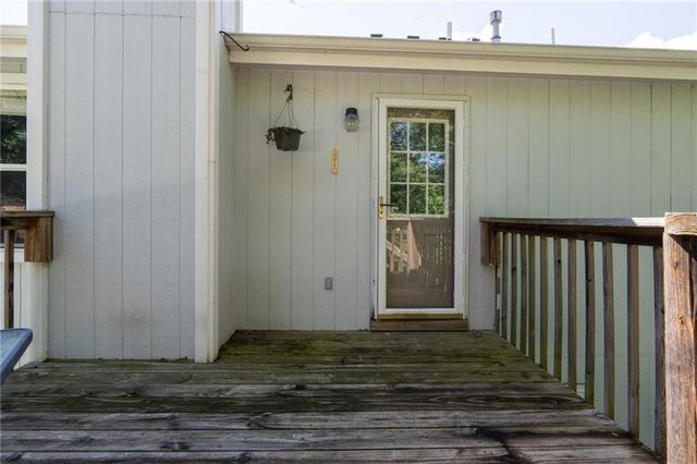 120 Hillside Drive Drive, Baldwin City, KS 66006