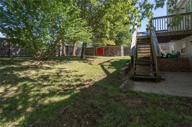 120 Hillside Drive Drive, Baldwin City, KS 66006