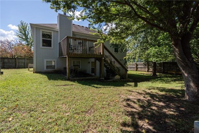 120 Hillside Drive Drive, Baldwin City, KS 66006