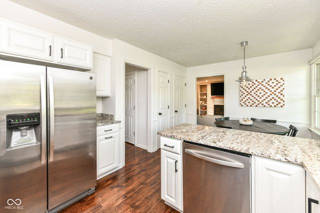 485 Meadowview Court, Carmel, IN 46032