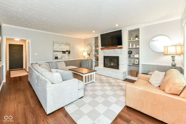 485 Meadowview Court, Carmel, IN 46032