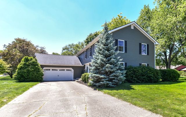 485 Meadowview Court, Carmel, IN 46032