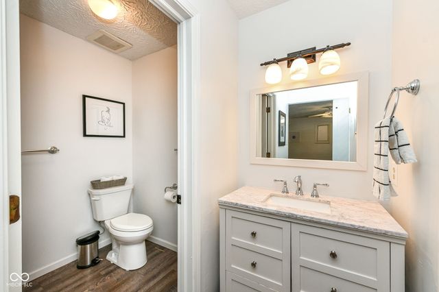 485 Meadowview Court, Carmel, IN 46032