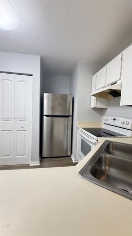 3433 NW 44th Street 203, Oakland Park, FL 33309