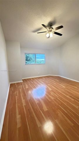 3433 NW 44th Street 203, Oakland Park, FL 33309
