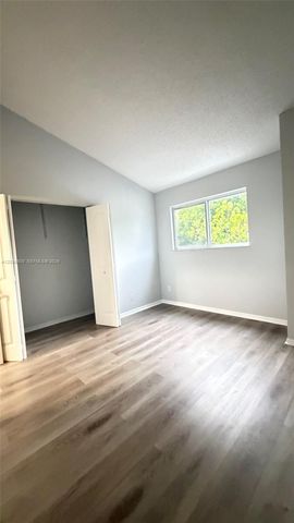 3433 NW 44th Street 203, Oakland Park, FL 33309