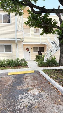 3433 NW 44th Street 203, Oakland Park, FL 33309