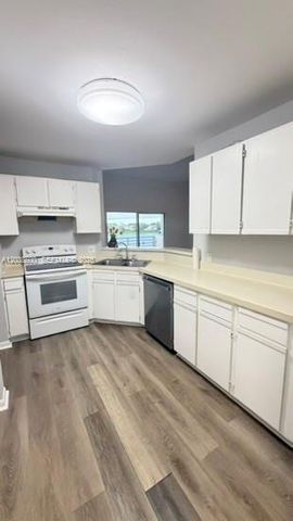 3433 NW 44th Street 203, Oakland Park, FL 33309