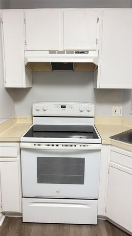 3433 NW 44th Street 203, Oakland Park, FL 33309