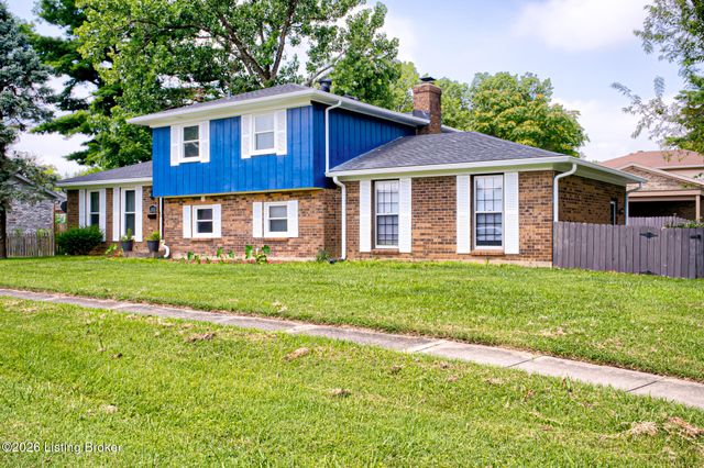 4430 Woodgate Ln, Louisville, KY 40220