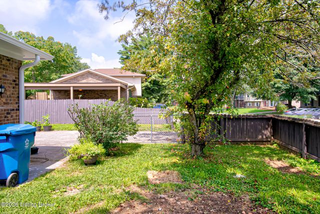 4430 Woodgate Ln, Louisville, KY 40220