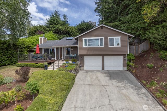 18412 11th Avenue NE, Poulsbo, WA 98370