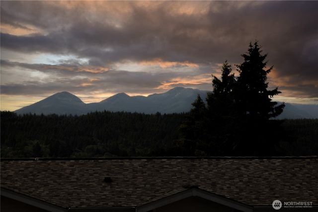 18412 11th Avenue NE, Poulsbo, WA 98370
