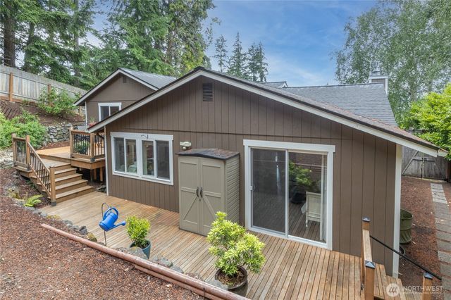 18412 11th Avenue NE, Poulsbo, WA 98370