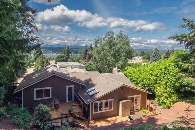 18412 11th Avenue NE, Poulsbo, WA 98370