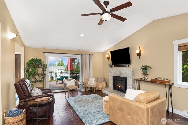 18412 11th Avenue NE, Poulsbo, WA 98370
