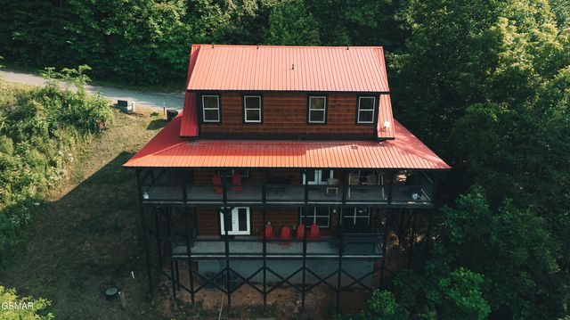 3305 Red Wolfe Road, Sevierville, TN 37862