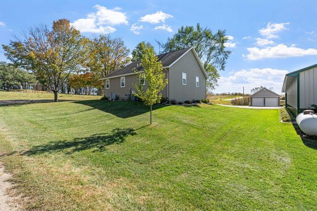 53995 280th Avenue, Pine Island, MN 55963