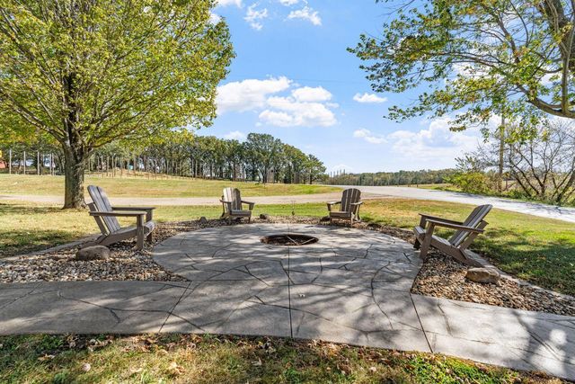 53995 280th Avenue, Pine Island, MN 55963