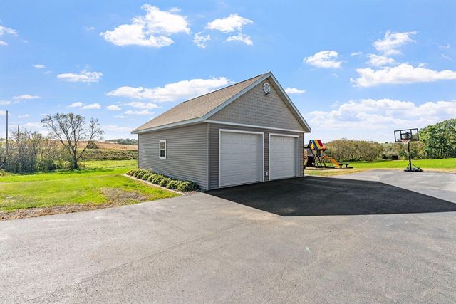 53995 280th Avenue, Pine Island, MN 55963