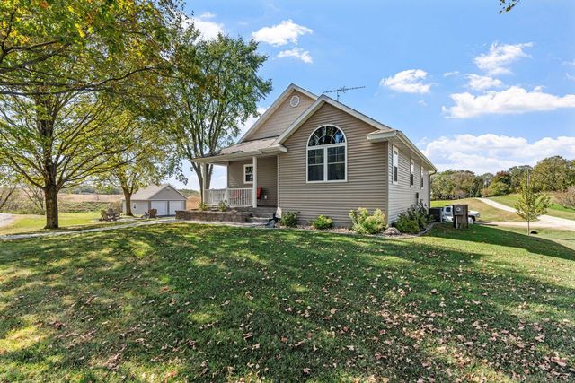 53995 280th Avenue, Pine Island, MN 55963