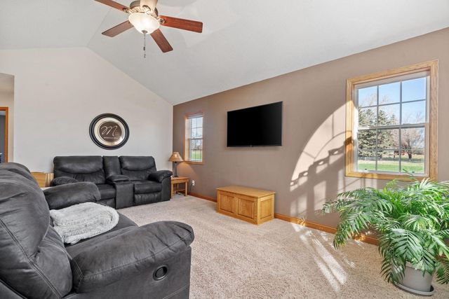 53995 280th Avenue, Pine Island, MN 55963