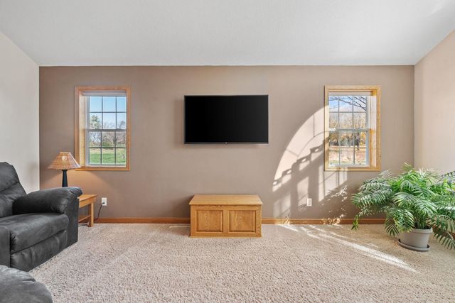 53995 280th Avenue, Pine Island, MN 55963