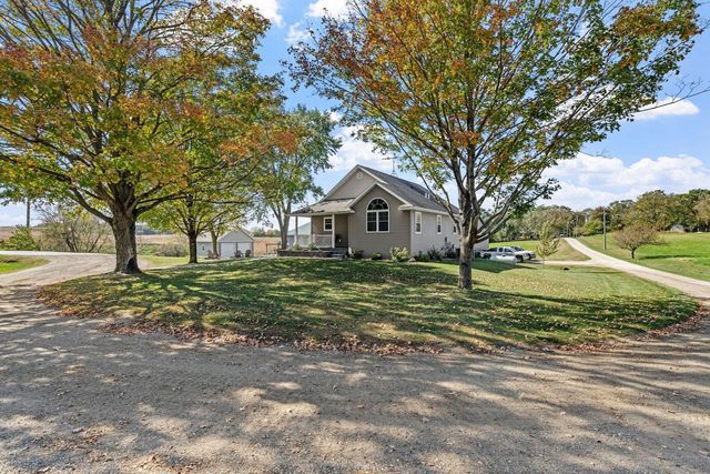 53995 280th Avenue, Pine Island, MN 55963