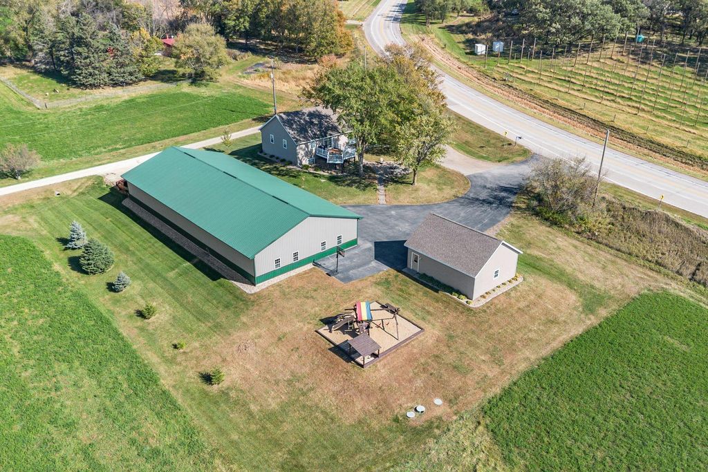 53995 280th Avenue, Pine Island, MN 55963