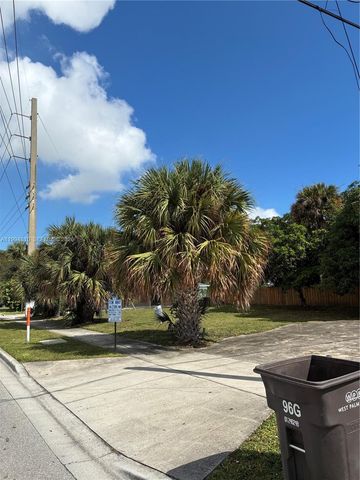 547 17th St, West Palm Beach, FL 33407