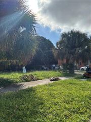 547 17th St, West Palm Beach, FL 33407