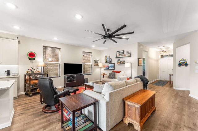 6042 Blackberry Ridge Ln, Hermitage, TN 37076